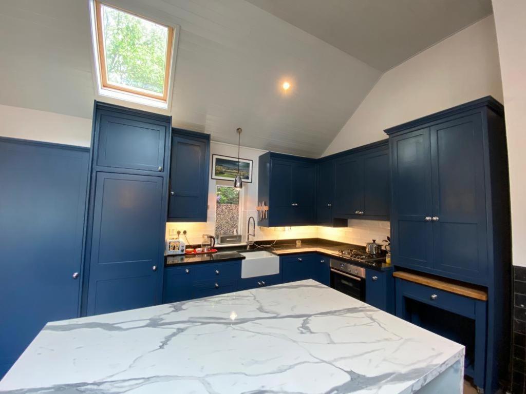 Gem In Connemara Flat Apartamento Oughterard Exterior foto